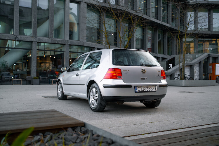 Volkswagen Golf IV – niespotykana jakość wykończenia i nowe technologie: pompowtryskiwacze i skrzynia DSG